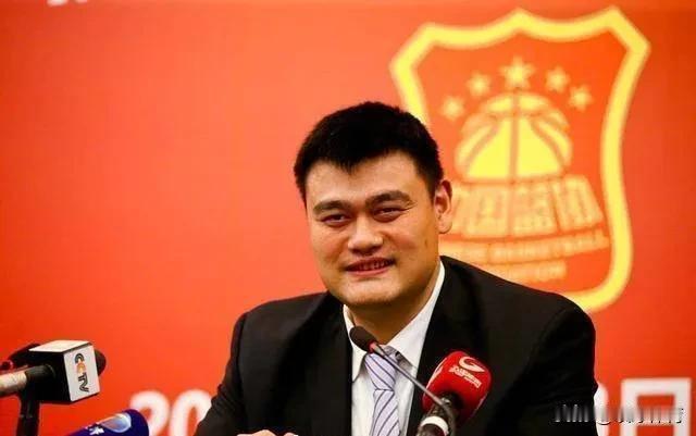 据媒体人球圈赵探长报道称，为了与国际篮联接轨，中国篮协目前正在考虑将CBA的比赛