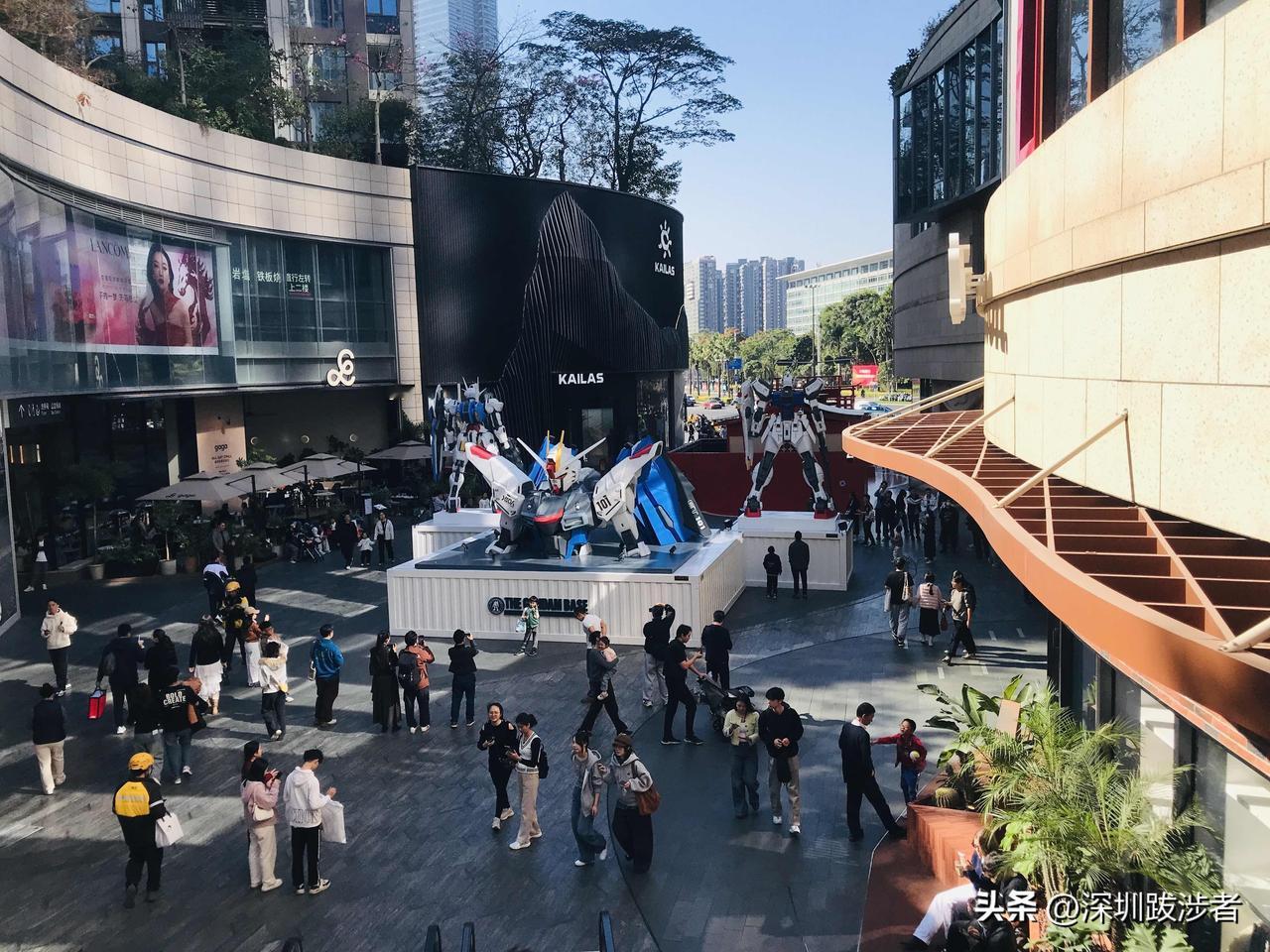 我的成长总是比別人慢半拍，50多岁，我才有了中年人的危机与紧迫感，与之前有了较大