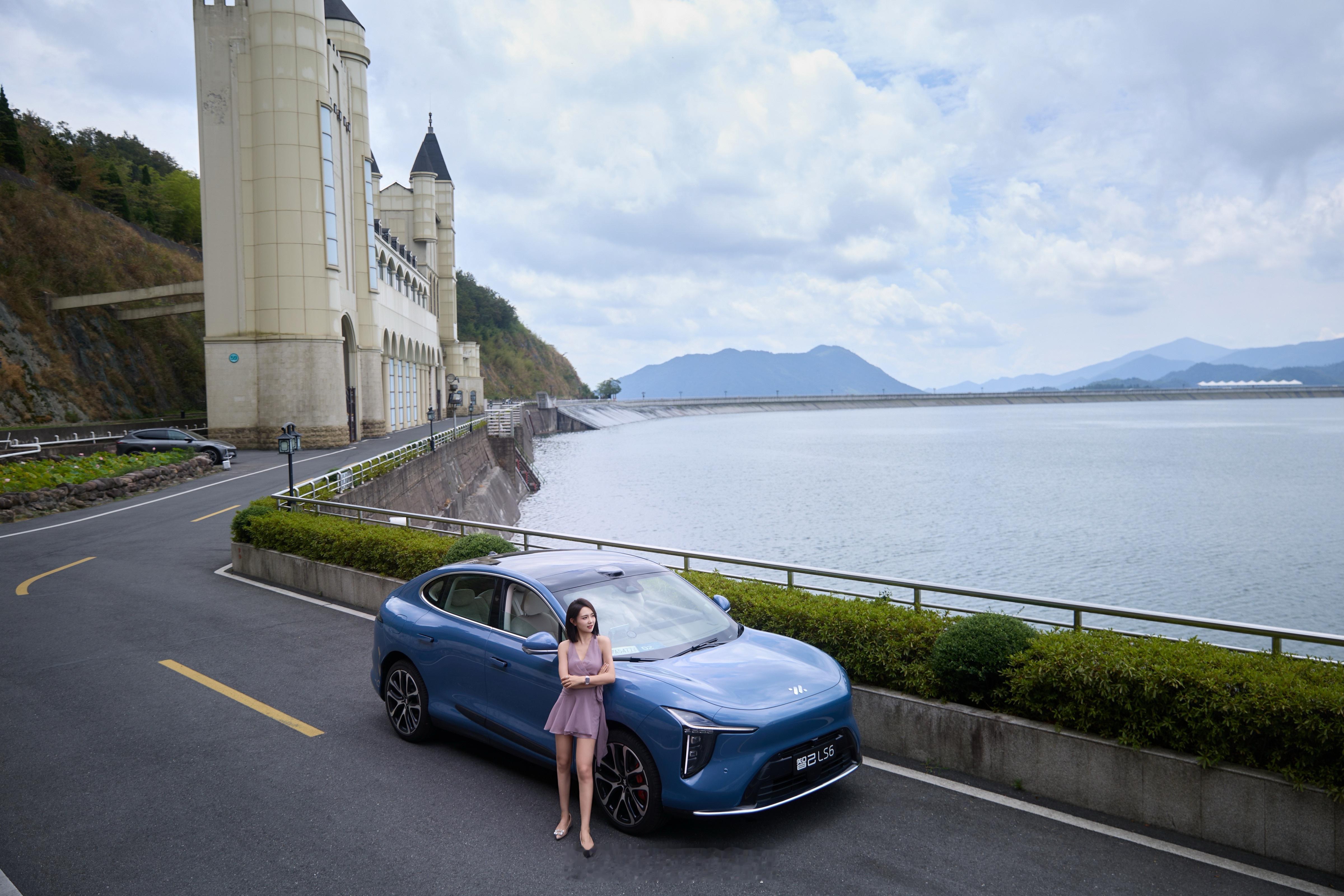 出来玩吗？我开智己LS6来接你～ 