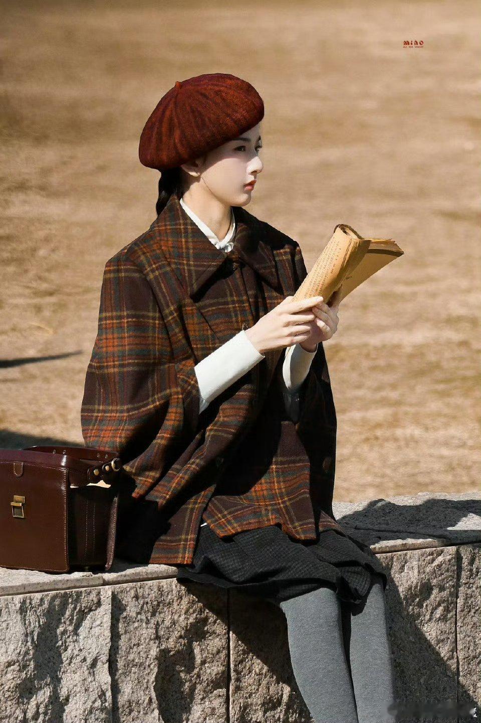 奇迹小青上线这套完全归国留洋的千金小姐 🍁入局红色斗篷造蓬美哭我了