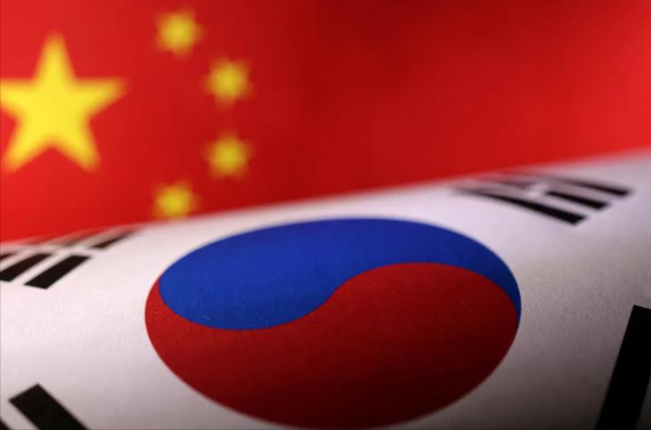 就在刚刚，
韩国做出一个罕见表态，公开承认：中国遥遥领先。

据首尔科学部的一份