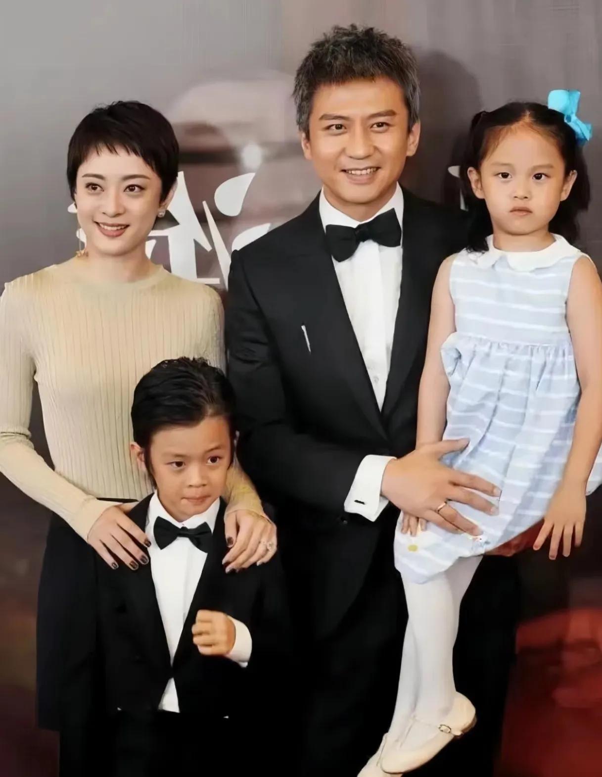 孙俪的家庭成员



1、老公，邓超，45岁，演员、导演，代表作《分手大师》《烈