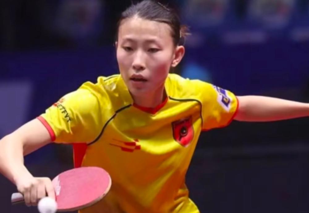 曾赢过张怡宁的削球女王，如今是国乒非现役陪练。
2013年世界杯决赛，她攥着球