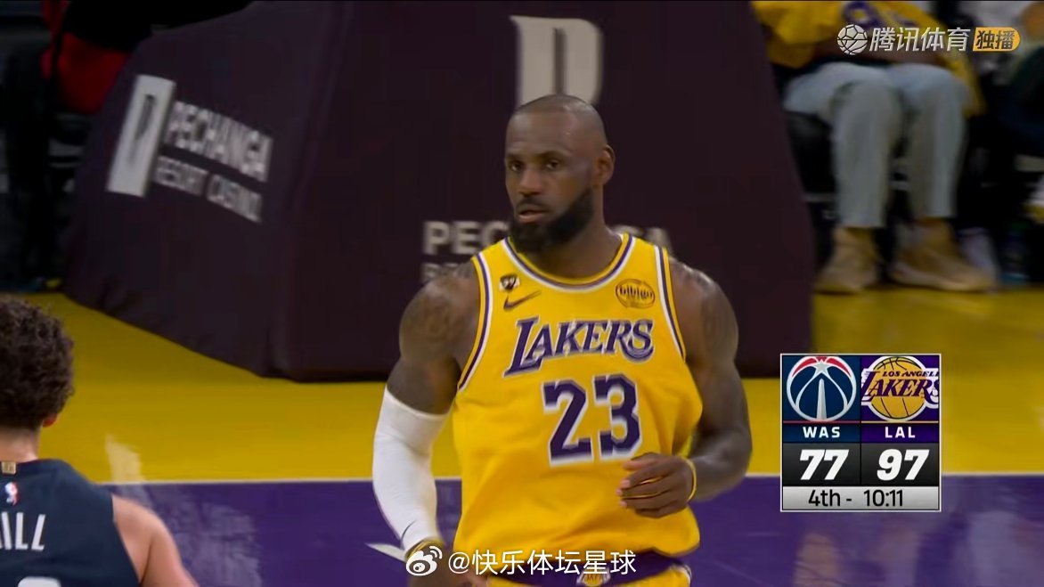 微微发力，再度领先20分！奇才vs湖人  cr：隆多的战术板 