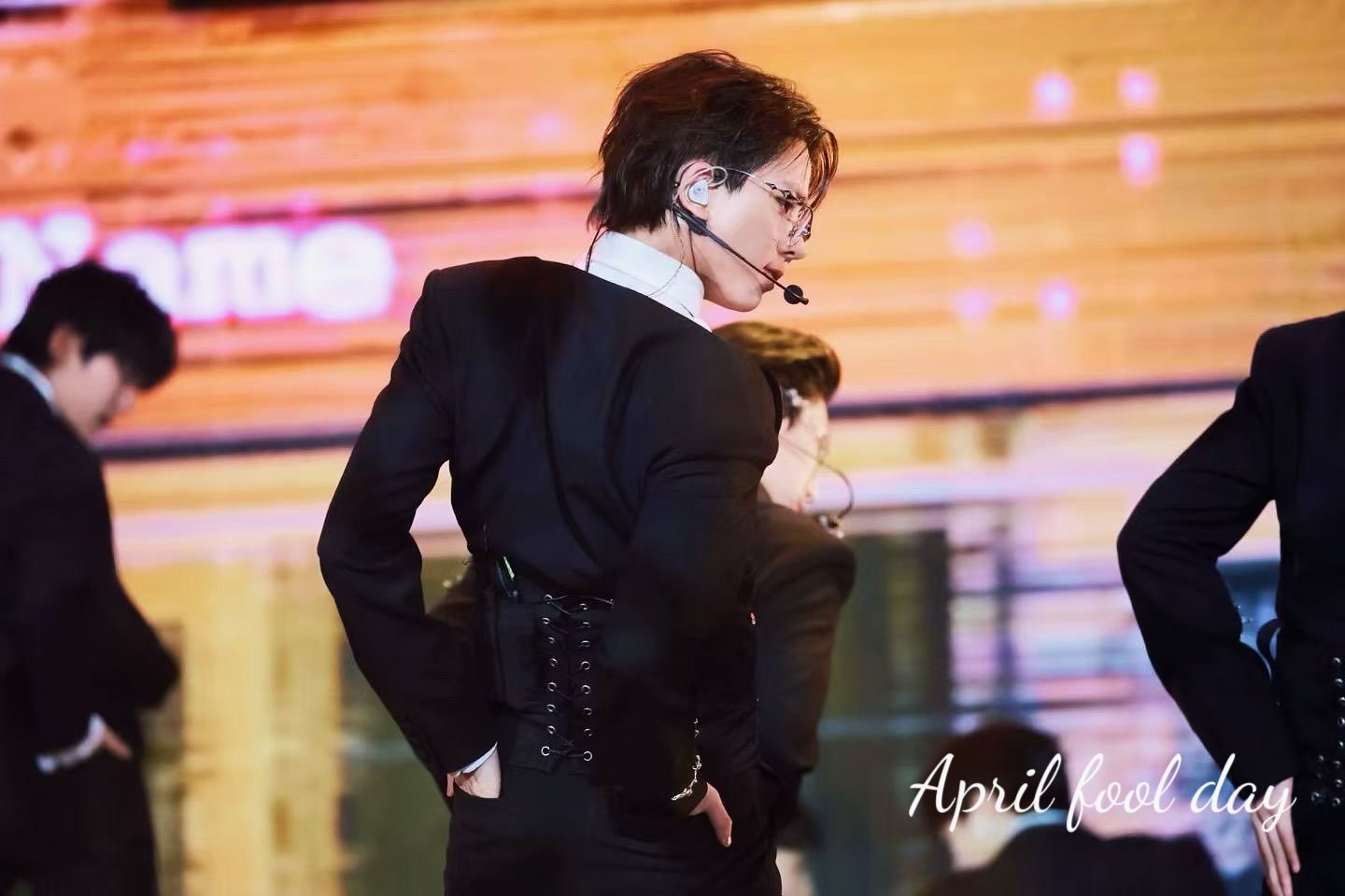 香肩细腰…Cr.sinLU2802437079 ​​​