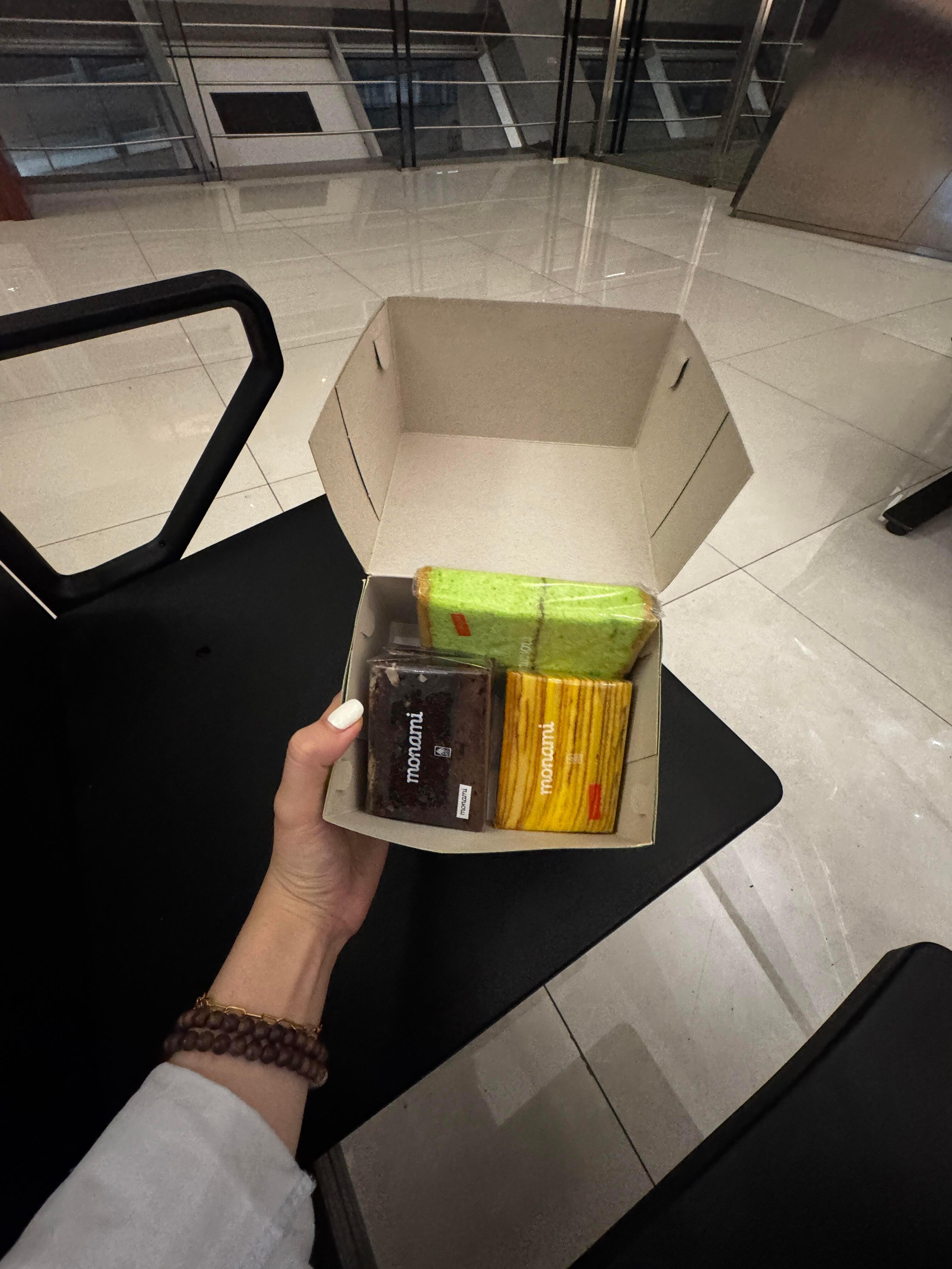 我的老人行为,不管我去哪里,我都要坐下,只要有地方可以坐,我就会坐下来。 