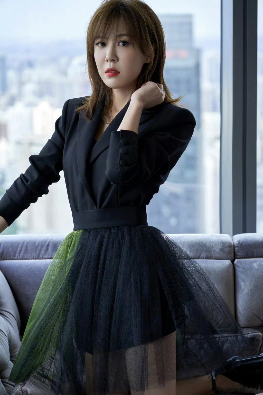 李金铭农村婆婆发声美女怎么这么惨那个明眼人都能看出来是营销号带节奏吧 