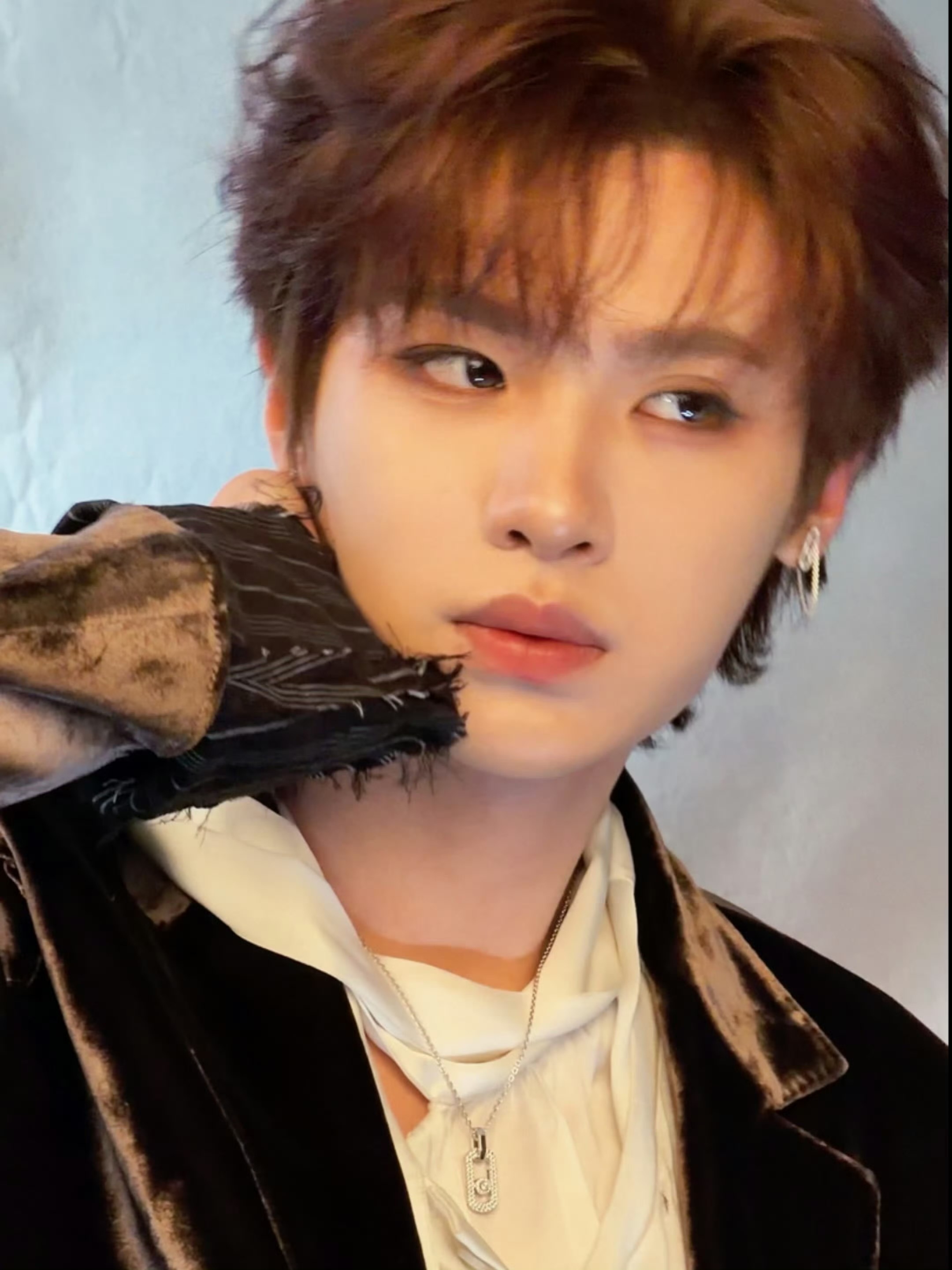 黄明昊 豪门小公子黄明昊超好看的