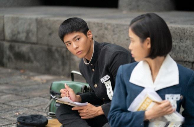 [第4届BSA] 青龙系列大奖大竞争新闻最佳男主角候补朴宝剑相关作为如同独角兽般