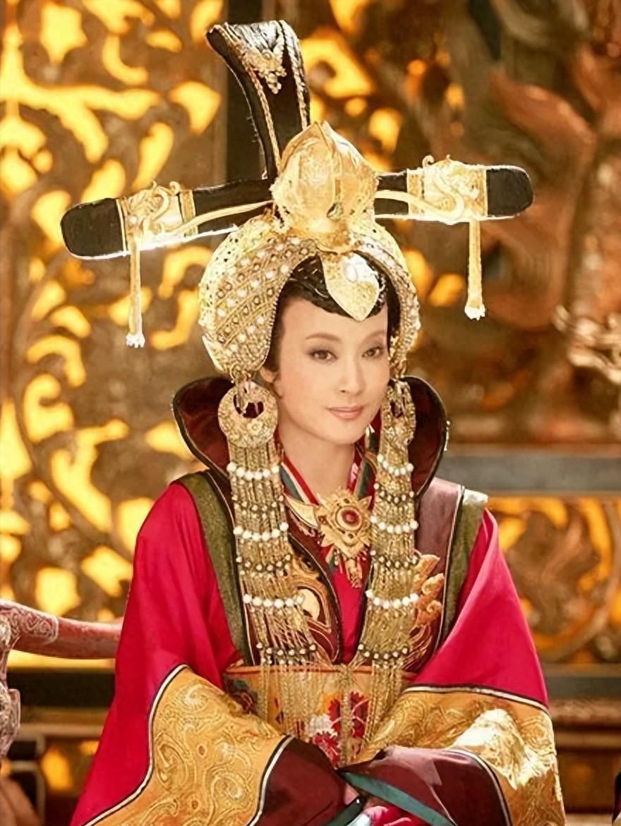 在武则天去世以后，唐朝权势最大的女性太平公主，为何最后还是被李隆基所杀？
712