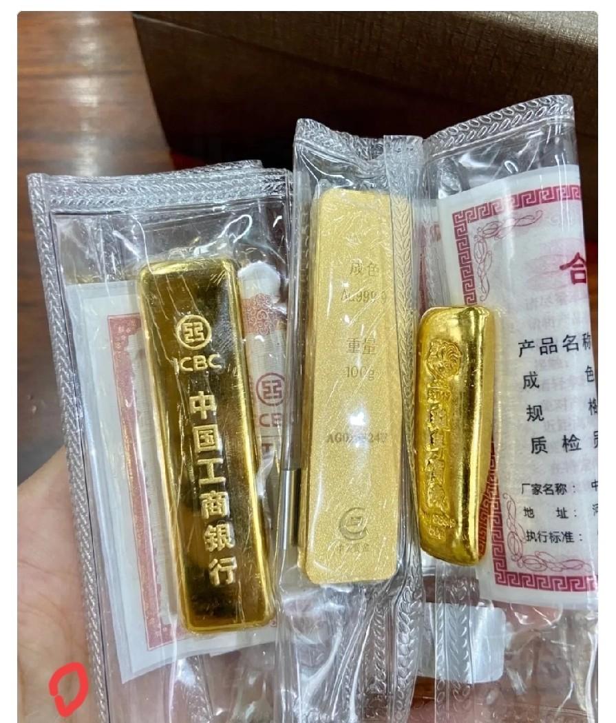 金价一天涨了78块，

真不是刷屏那会儿大家以为的“疯了”。

其实是年前备货+