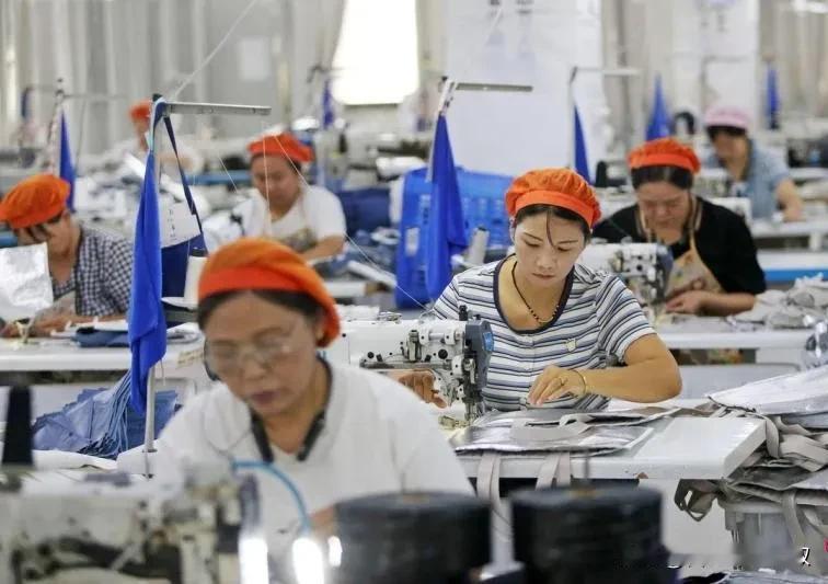 奇特的职场
关于女性的就职年龄
22岁上岗
35岁下岗
50岁再上岗