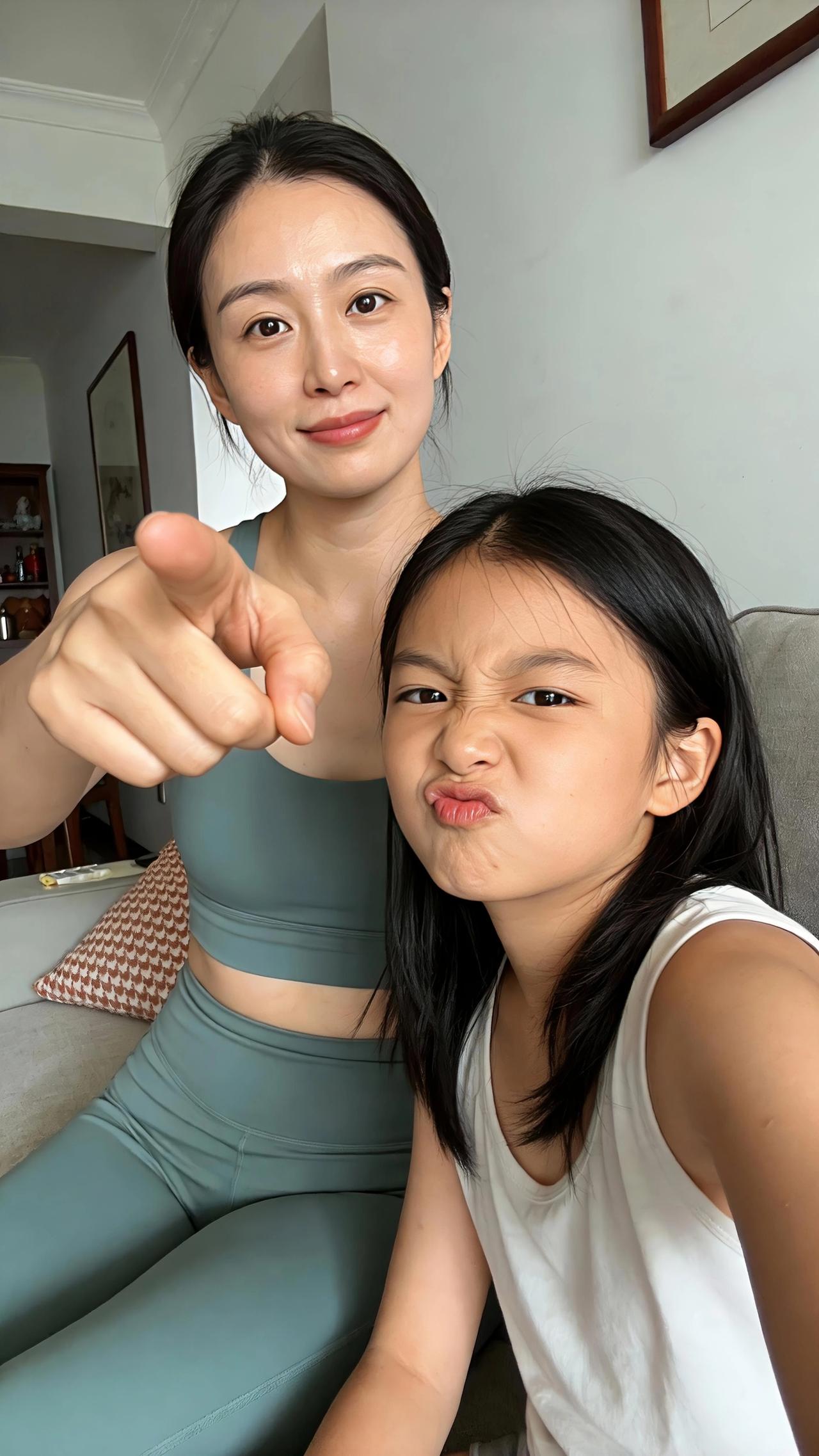 我的全部幸福和痛苦！一个是天使，一个是魔鬼！可能两个都是魔鬼[捂脸][捂脸][捂