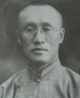 他带着200根金条逃到香港，却把价值800亿的家当留在了大陆
 
他带着200根