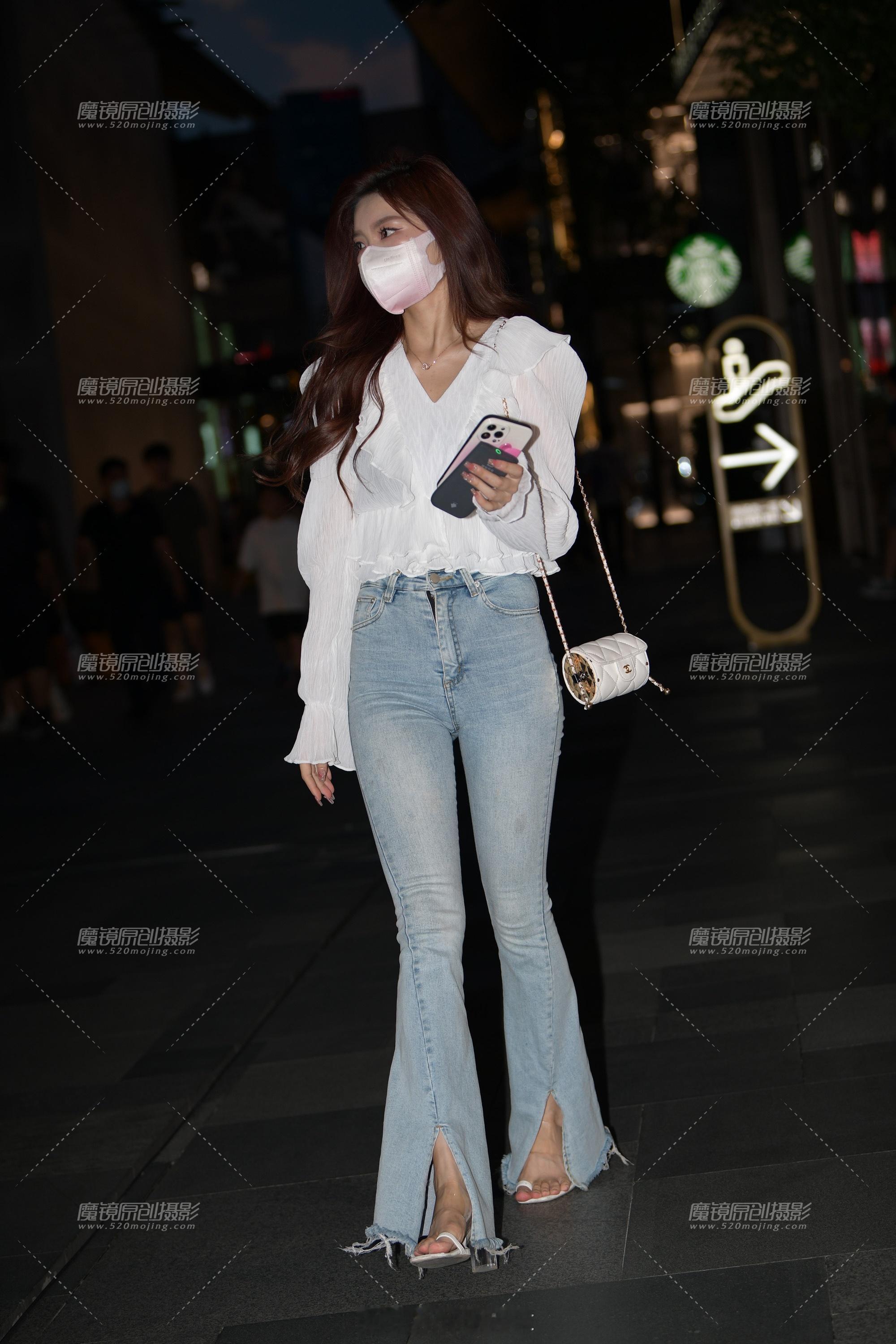 冬季属于淡人的黑白灰穿搭好像哪个季节，穿黑白灰的人都比较多！ ​​​