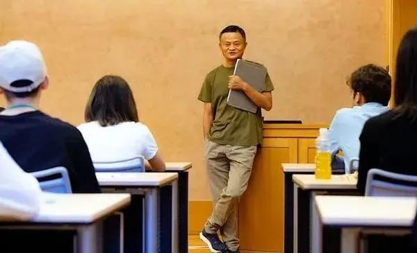 “马云套现千亿后定居日本东京，兴趣爱好大变样！

随着中国经济的快速发展，涌现出
