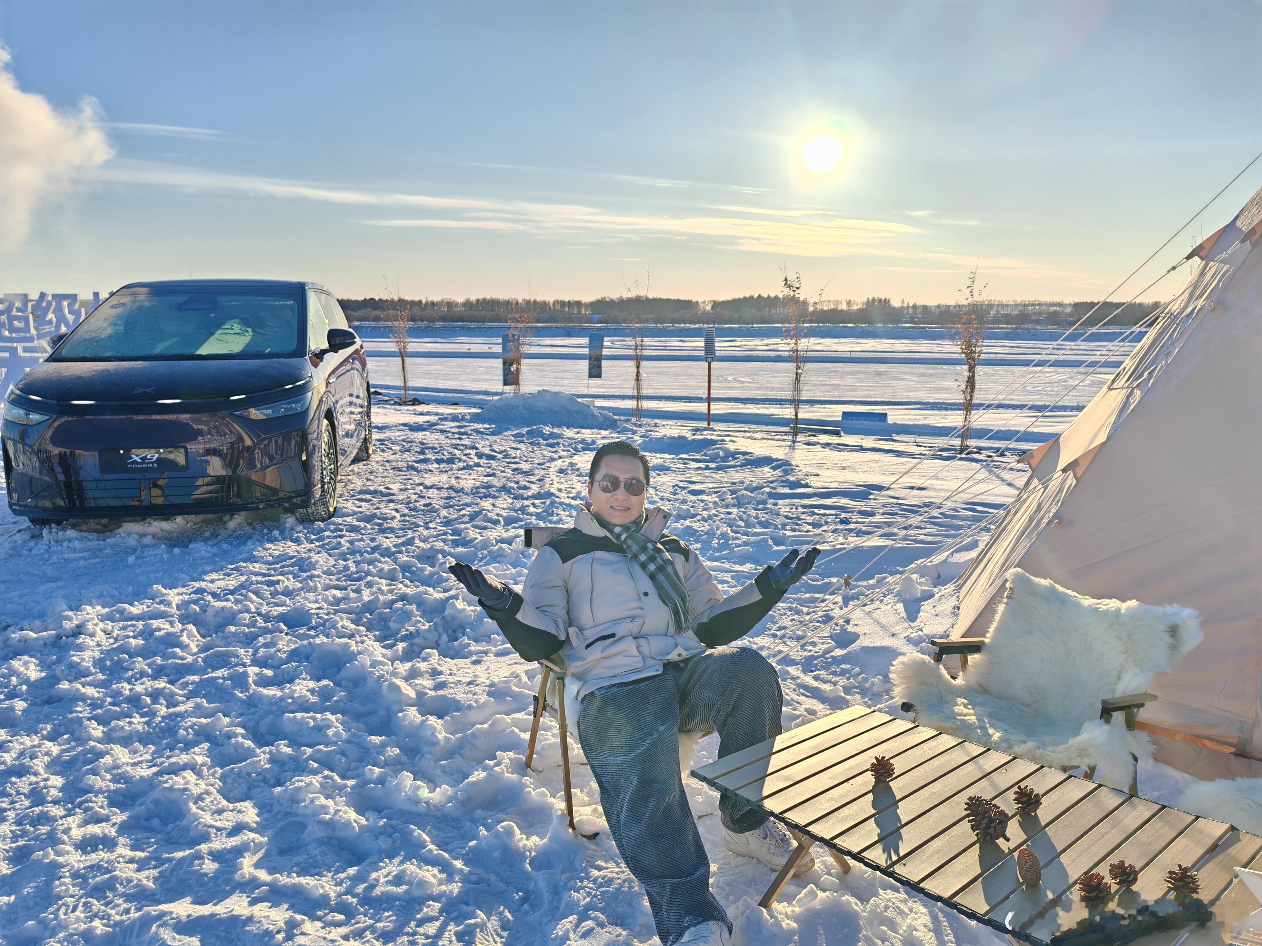 早上好，今天是2025年最后一个周一，打工人再坚持三天，元旦小长假马上就到了！你