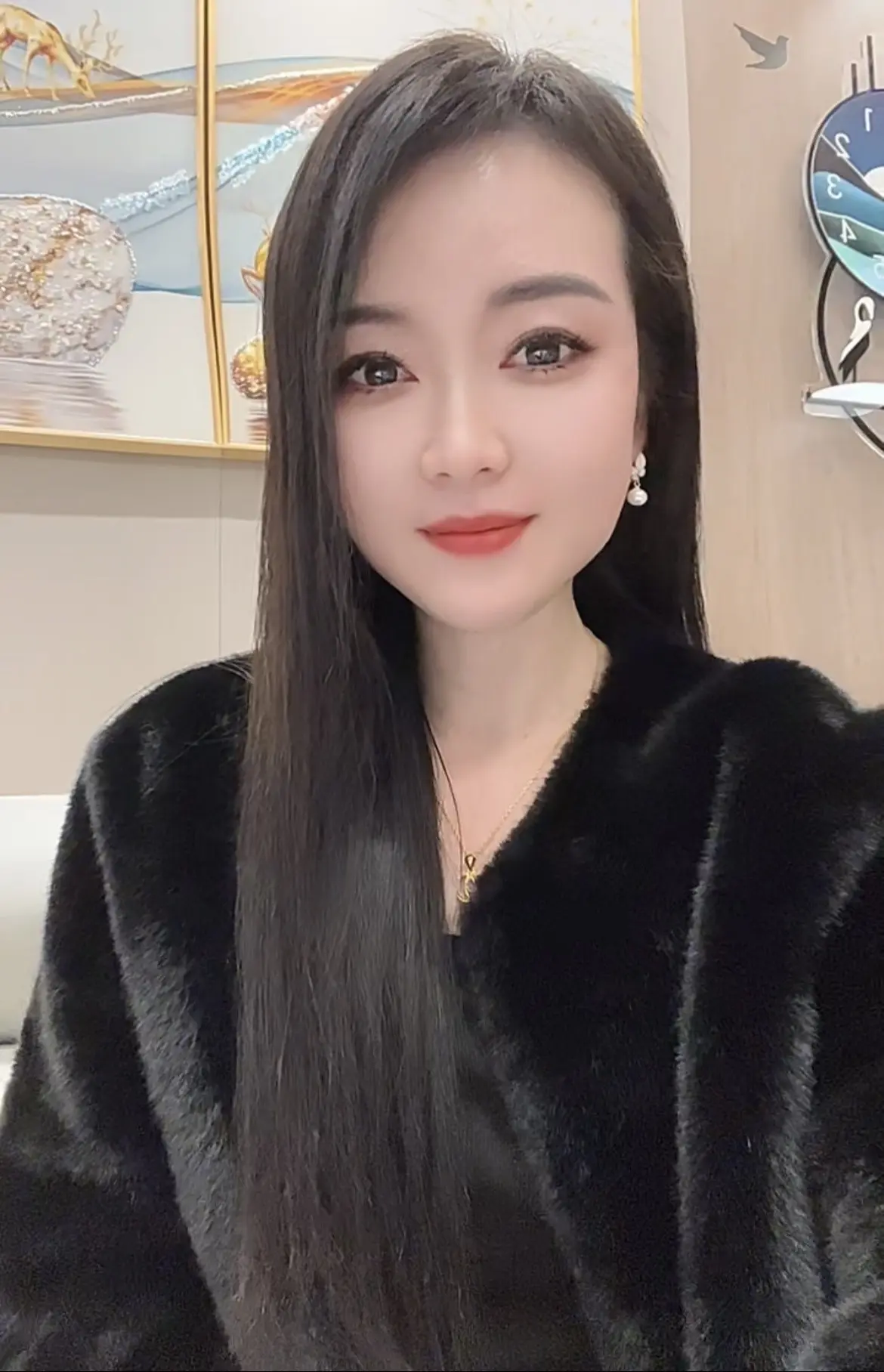 纵使生活孽我千百遍，我依然待生活如初恋，爱音乐，爱生活，爱自己