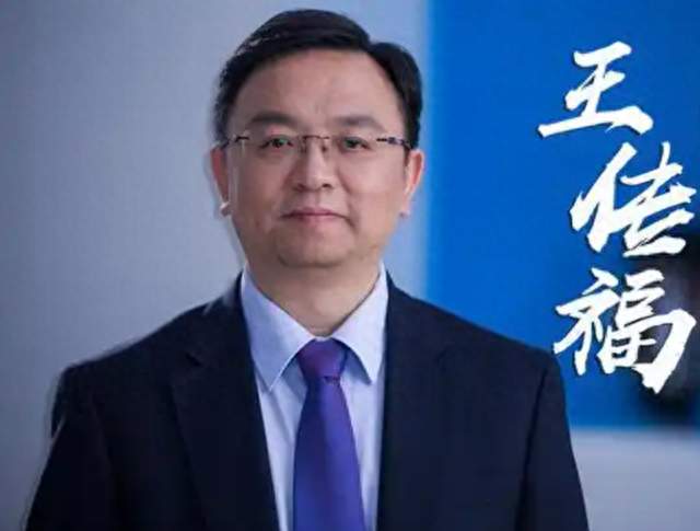8040亿！王传福从农村孤儿干到全球车王