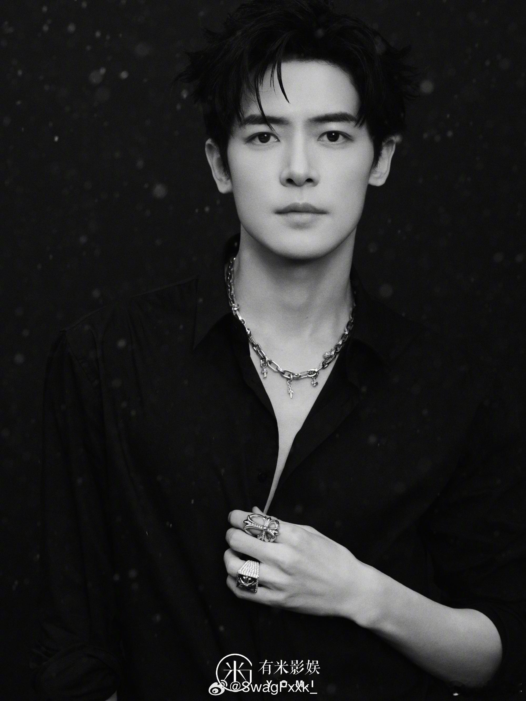 付辛博发布新歌《CAGE BREAKER》！作词作曲制作人全是福克斯！付辛博