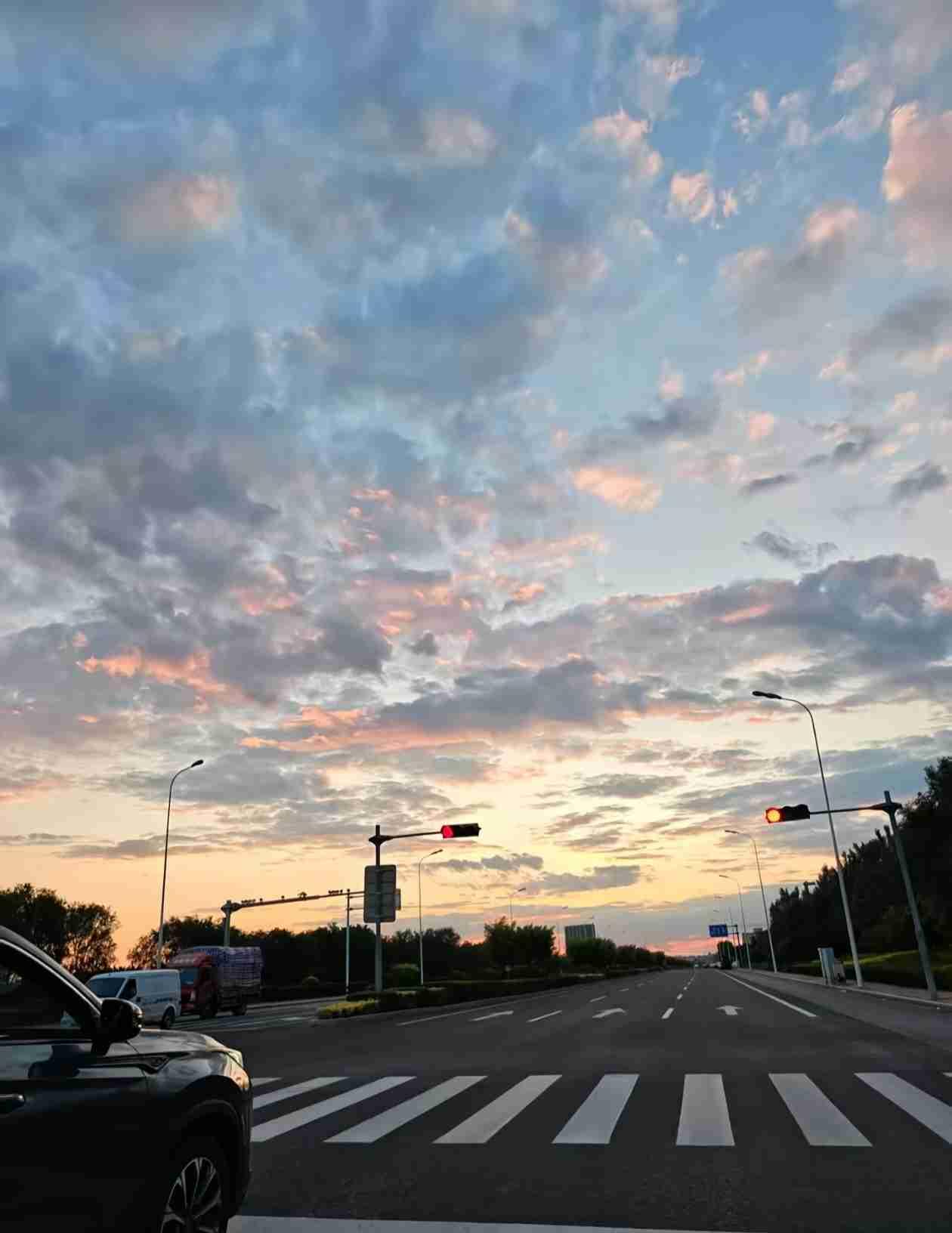 我的今日状态：😁轻松愉快
我这里的天气：🌤️多云

 
🧸|🅖☻☻🅓 