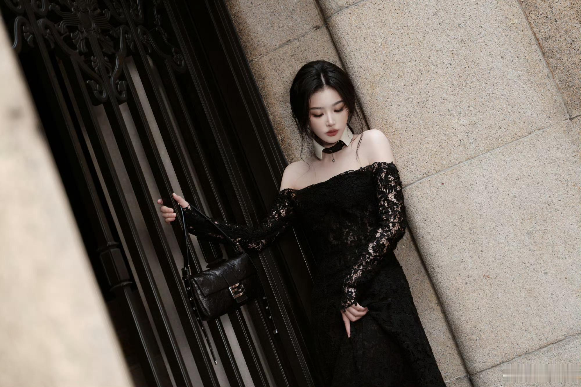 孔雪儿美商孔雪儿烟熏妆 好美 