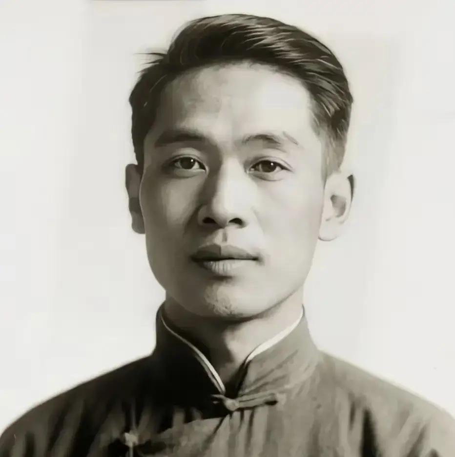 1930年，地下党员傅有智被捕，敌人把他带到了海滩，连开5枪，枪枪命中，谁知，等