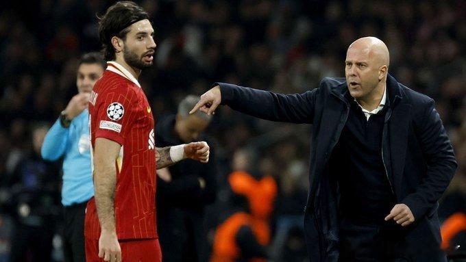 索博斯洛伊解释为何认为斯洛特本赛季让他踢右后卫：