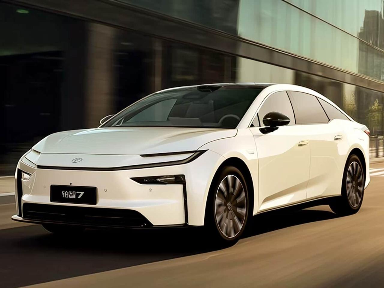 铂智7预售权益价15.68万起，把“不添麻烦”写进合同的纯电旗舰来了
 
近日广