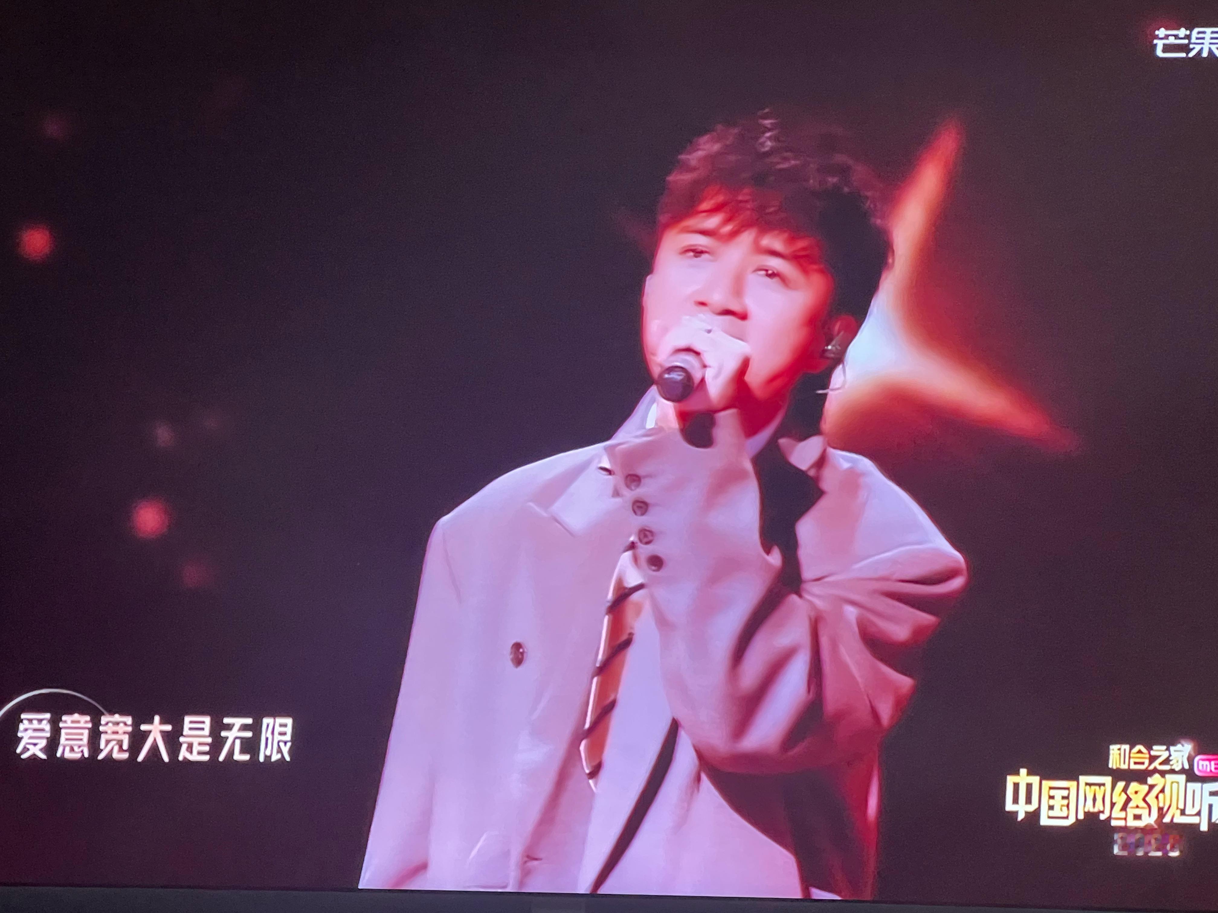 古巨基还是够帅，能打 