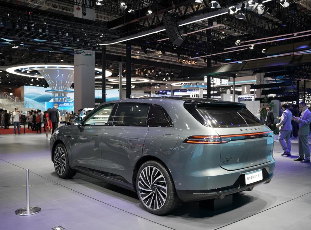 奇瑞的设计师能不能换换啊，奇瑞的新车星途星纪元ET的产品力看着这么强大，为啥这款