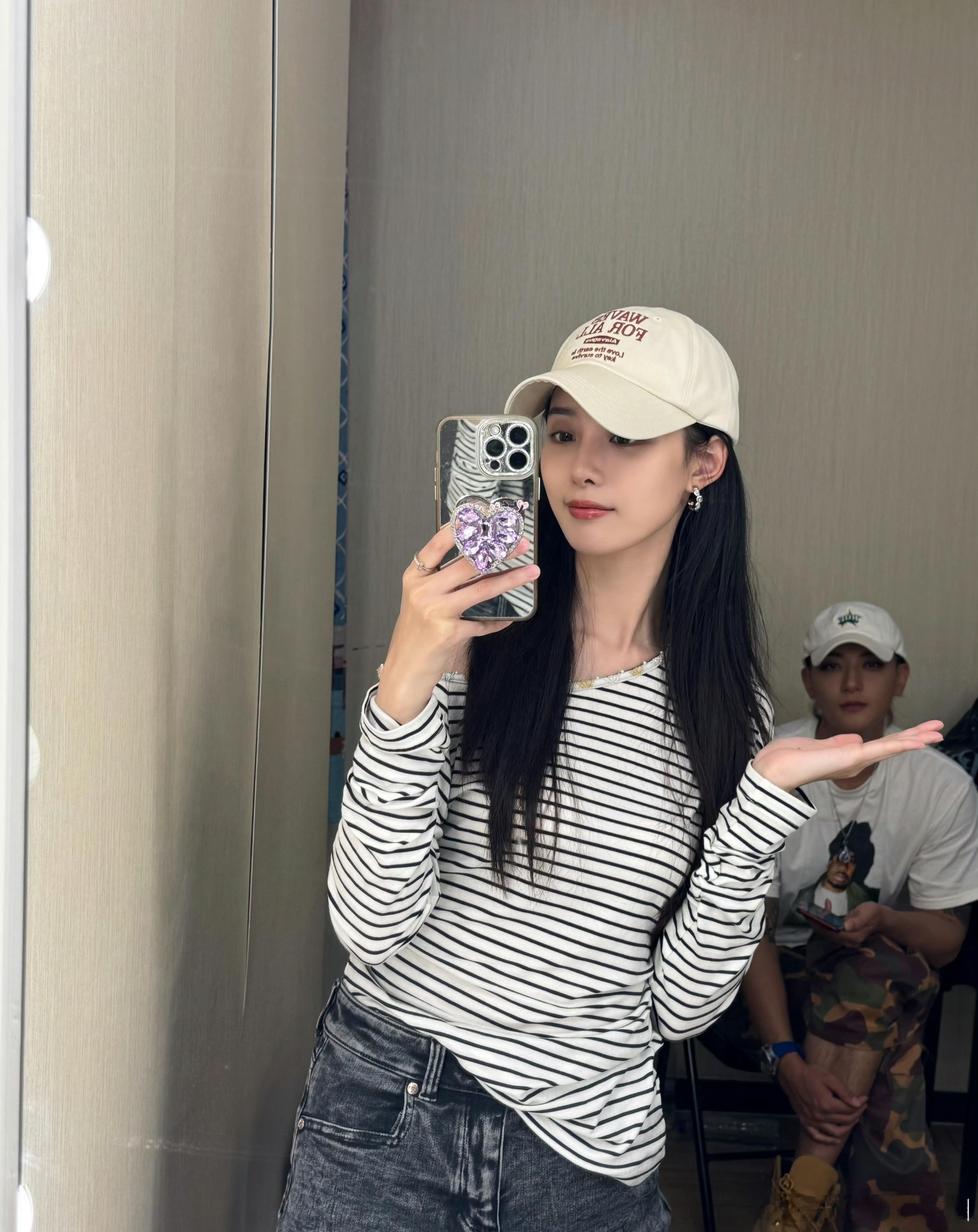 黄子韬徐艺洋要上夫妻舞台综艺了 当黄子韬与徐艺洋站上《天声一对》的舞台，整个娱乐