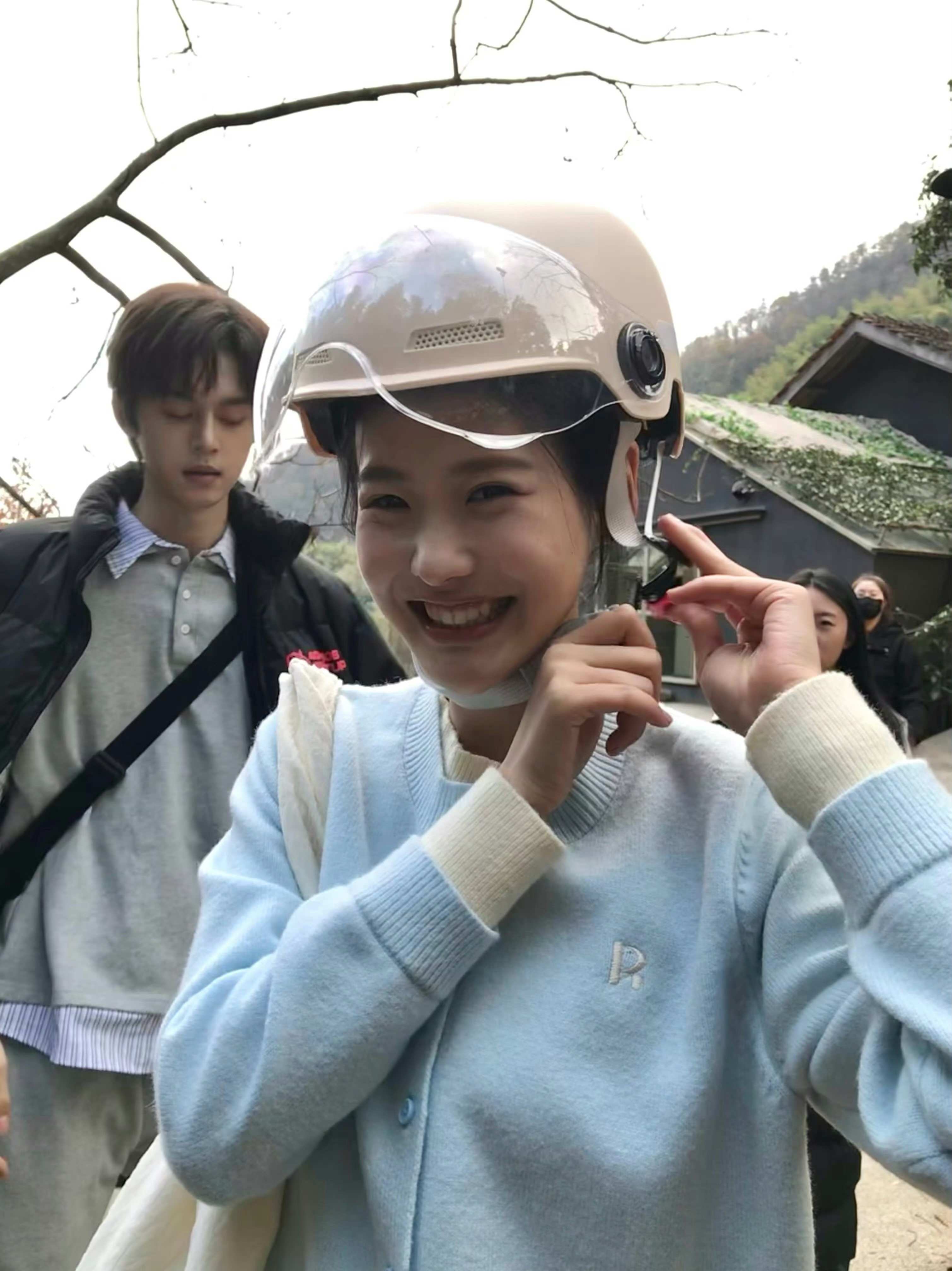 我不允许有人没发现，乐室的花絮，花字用的“音乐生家属”啊啊啊啊啊，乐蓝天下第一好