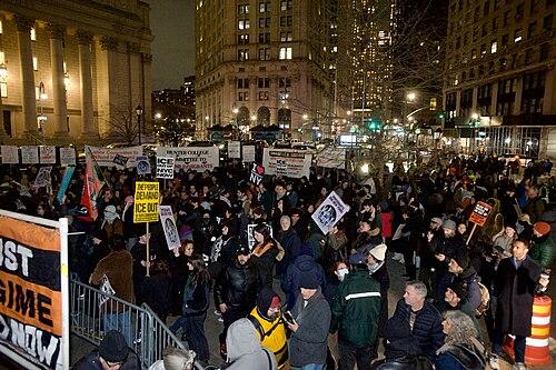 古德之死引发的风暴，正从社会层面蔓延至政治领域，全方位动摇特朗普的执政根基。在民