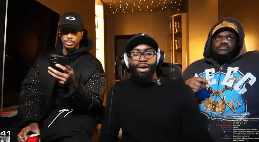 "周一我刚刚突破了生涯12000分大关。坐在那儿我就忍不住琢磨，勒布朗到底是怎么