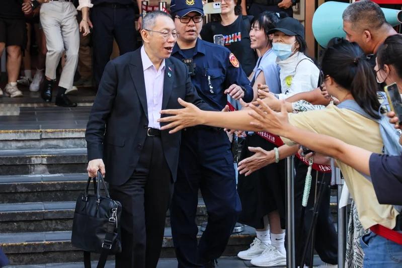 柯文哲案是冤狱！
台湾民意基金会的民调显示
42%台湾人认为柯文哲是冤狱
其中1