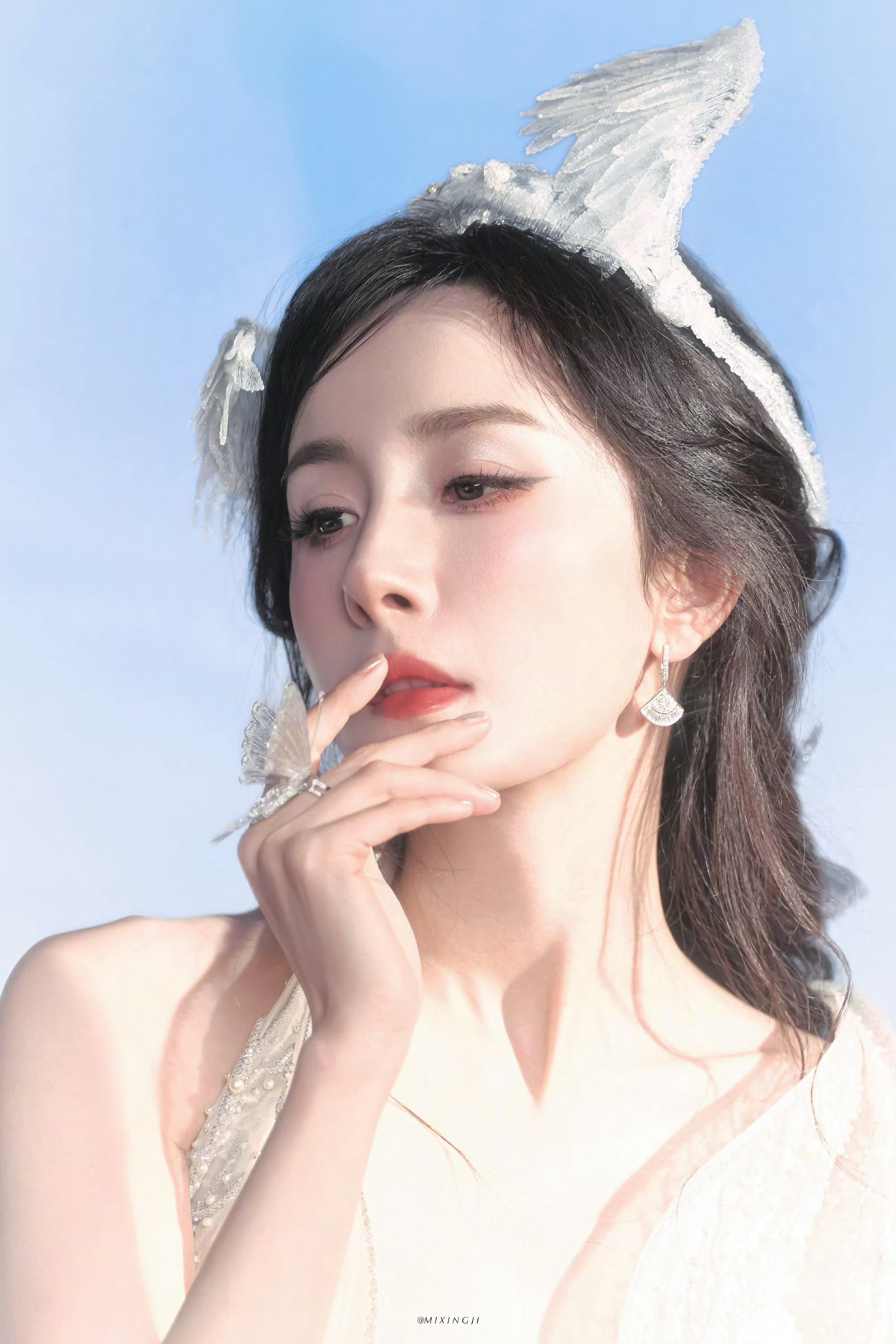 杨幂 没有谁是特殊，但是每个人都是独一无二，都有存在的必要，然后去爱，去受伤，去