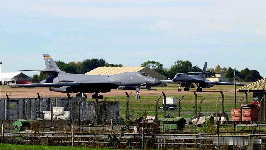 华盛顿——美国空军已将所有驻扎在英国费尔福德皇家空军基地的轰炸机撤回美国。该基地
