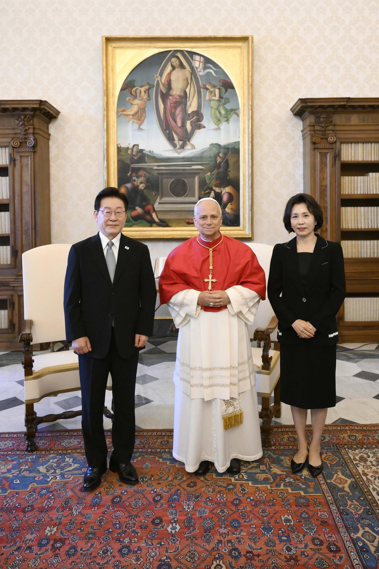 6月19号，韩国总统李在明结束了欧洲访问行程，并举办了记者会。在记者会上，他提到