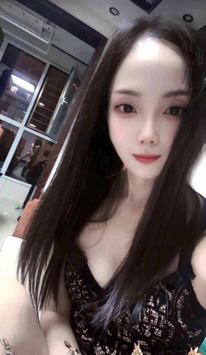 平静的幸福贯穿生活的每一刻  而我也刚好喜欢这份平静💕