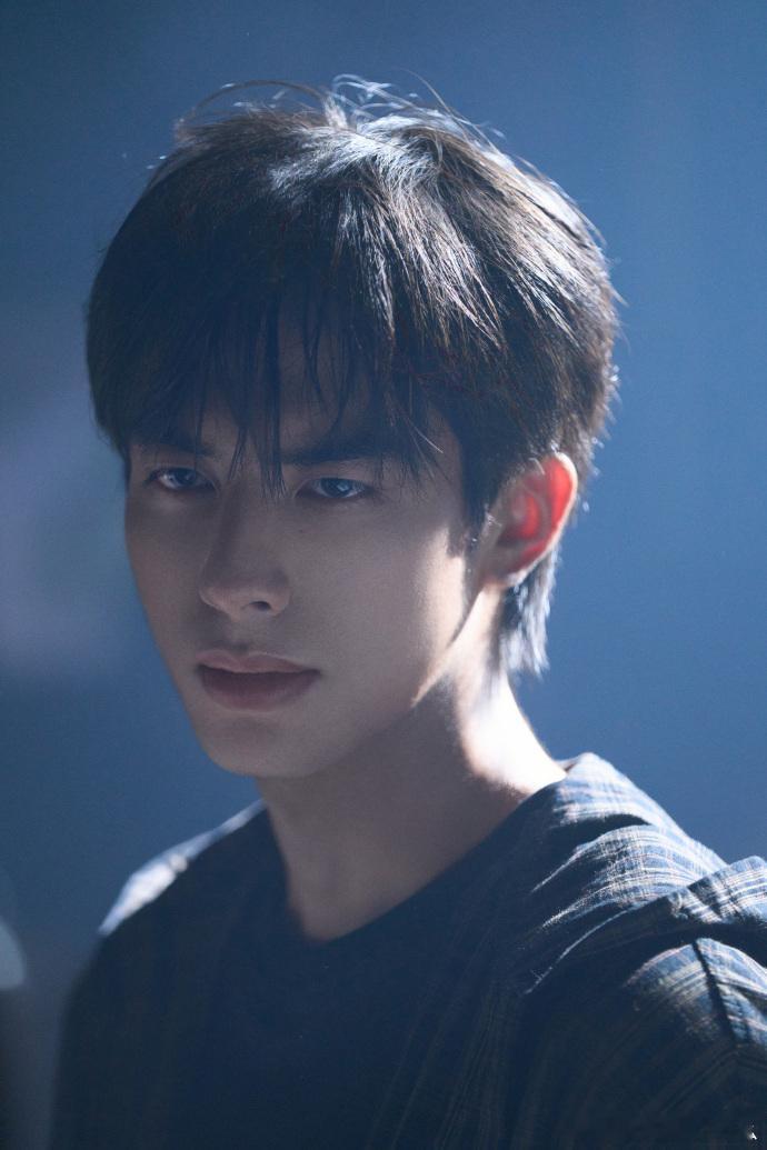 宋威龙最新海报 ​​​