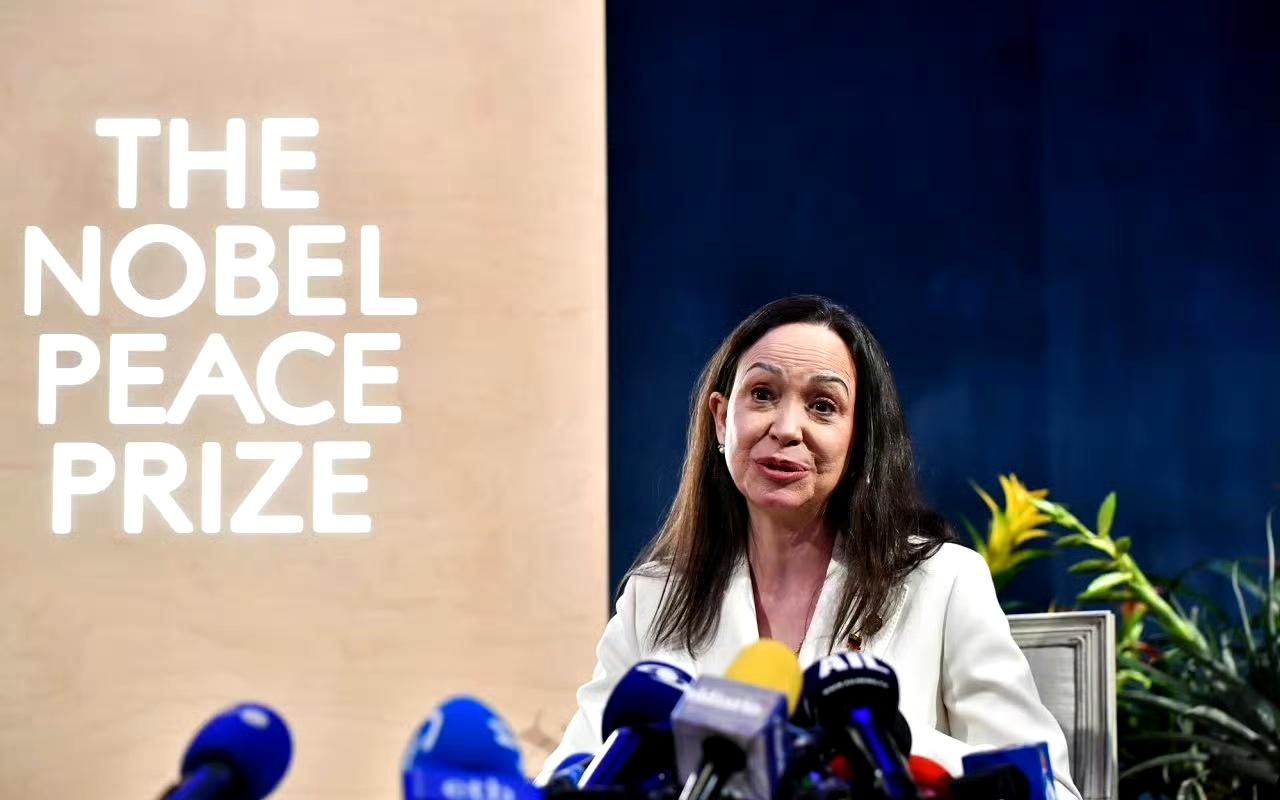 最新消息：

诺贝尔和平奖得主马查多称美国帮助她离开委内瑞拉。

据《华尔街日报