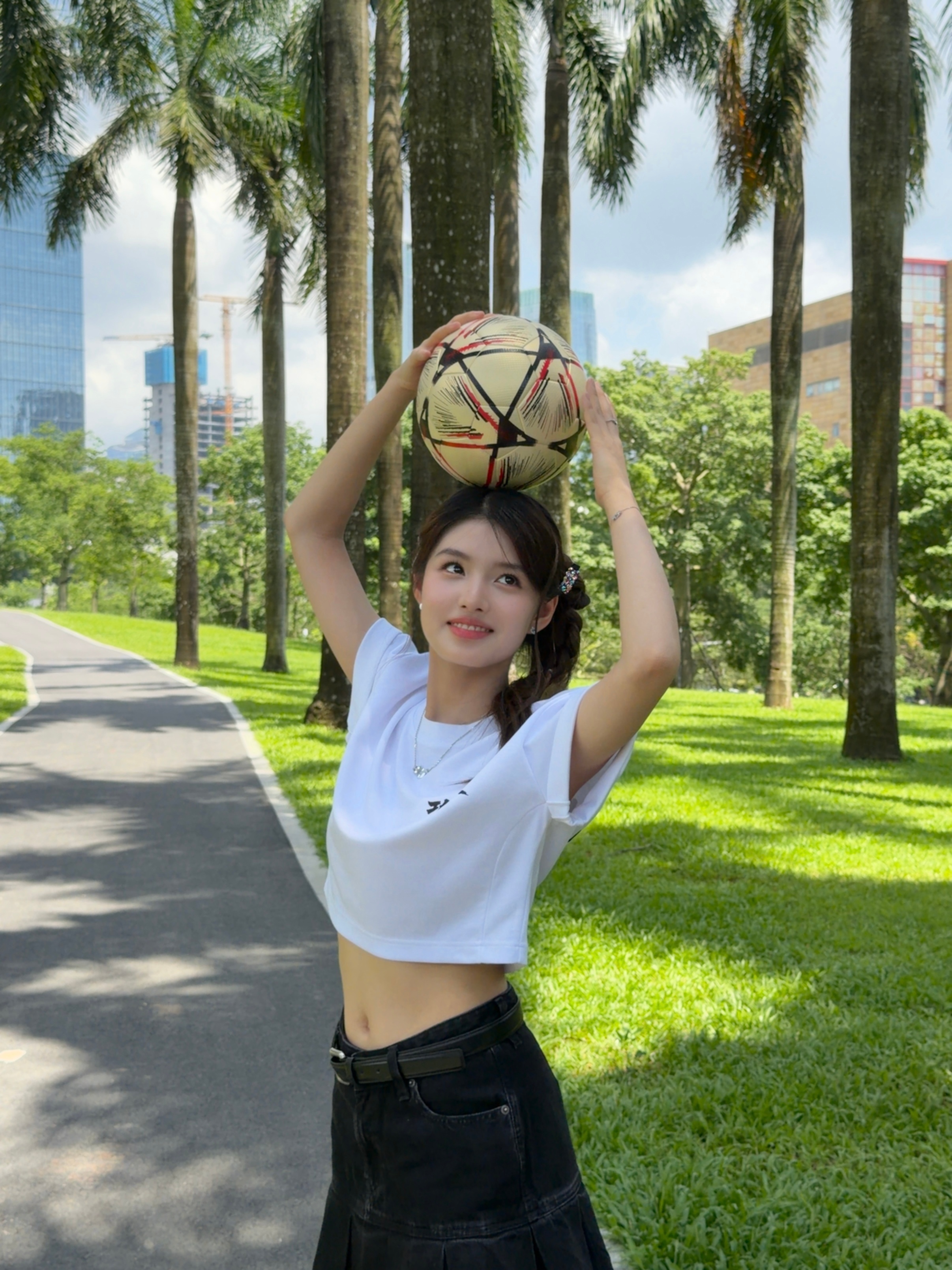 艾米电影功夫女足艾米谢嘉鱼 日历好像出错了，今天明明是初三