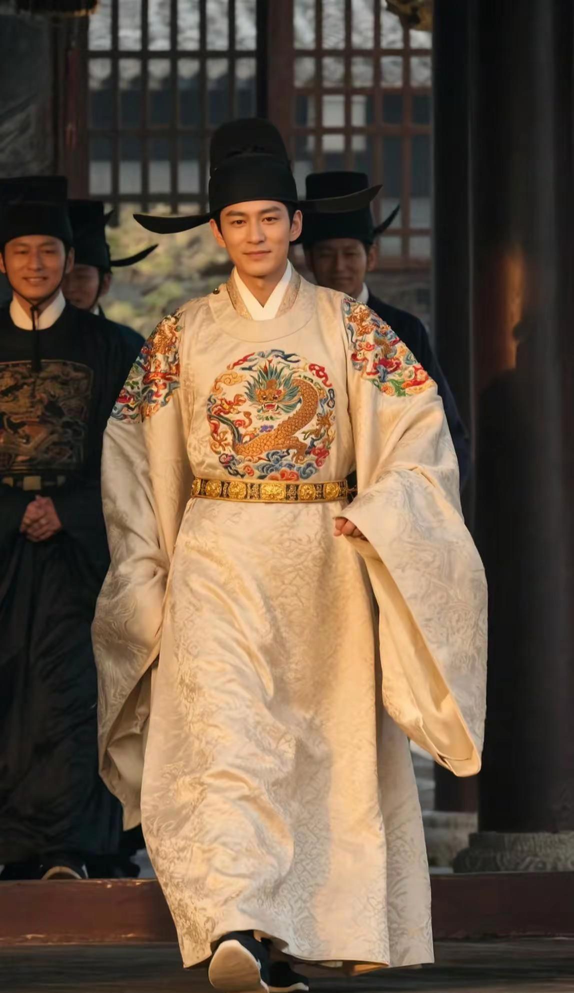 楊家将 🇨🇳。话说：北宋年间，楊家忠烈杨家将，忠心赤胆保江山，一场鸿门宴传奇