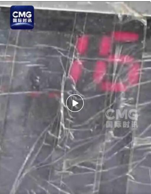 以色列不宣而战深夜开炸，特朗普连发3条警告，威胁摧毁伊朗并在霍尔木兹海峡收费！