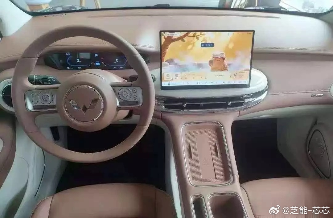 缤果 Pro 这次在珠海正式亮相，算是缤果系列三年成长的一次质感升级。多年积累下