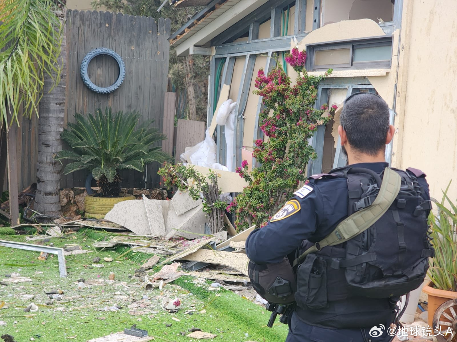 伊朗总统致美国人民公开信 真主党在过去一小时内向谢莫纳镇及以色列其他边境定居点发