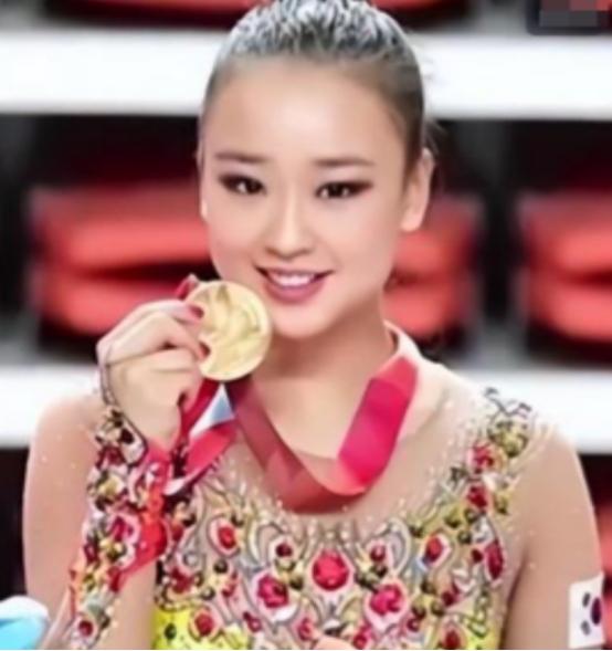 2002年5月，24岁的韩国“体操公主”许昭英，顶着父母的反对，执意嫁给了中国体