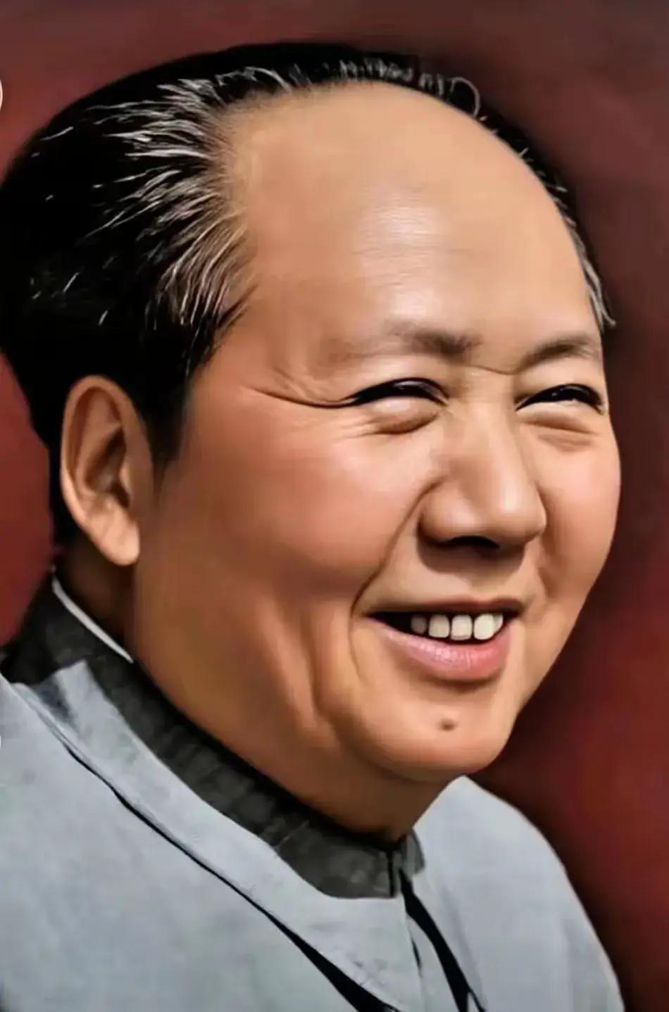 红太阳照耀世界人民大团结！