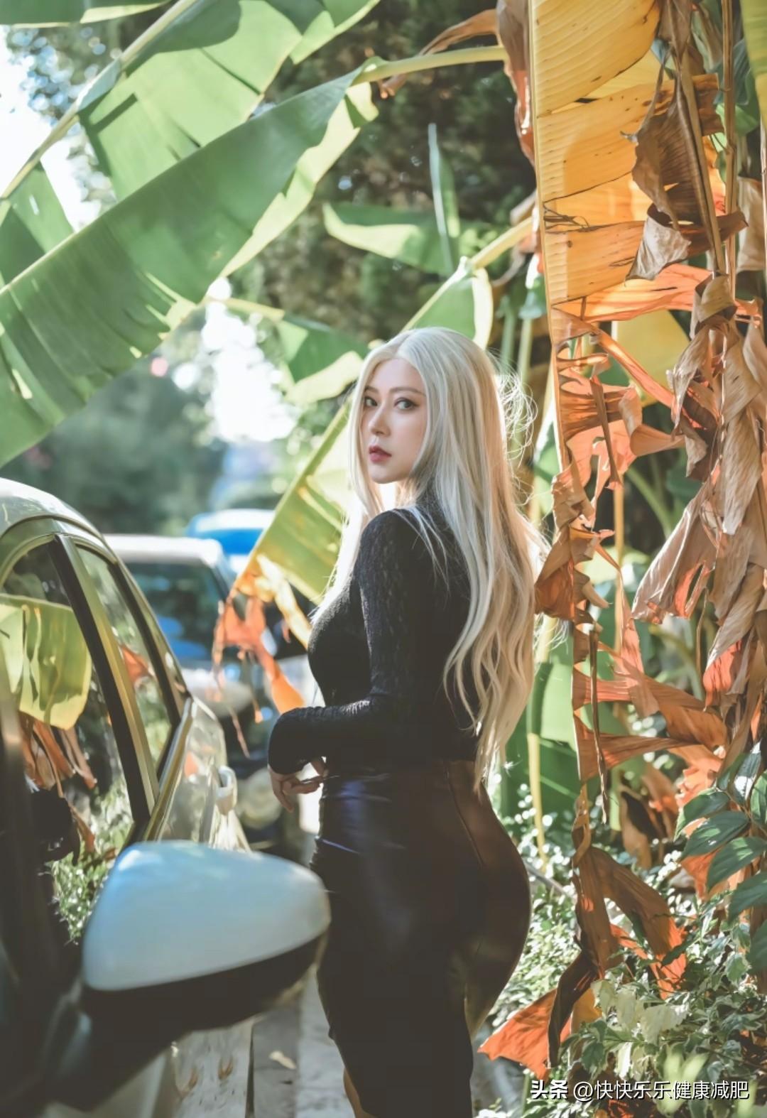 新年爱好打卡这算不算白发魔女[大笑][大笑][大笑]